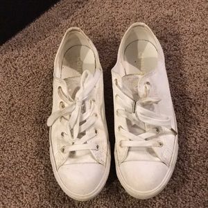 White converse